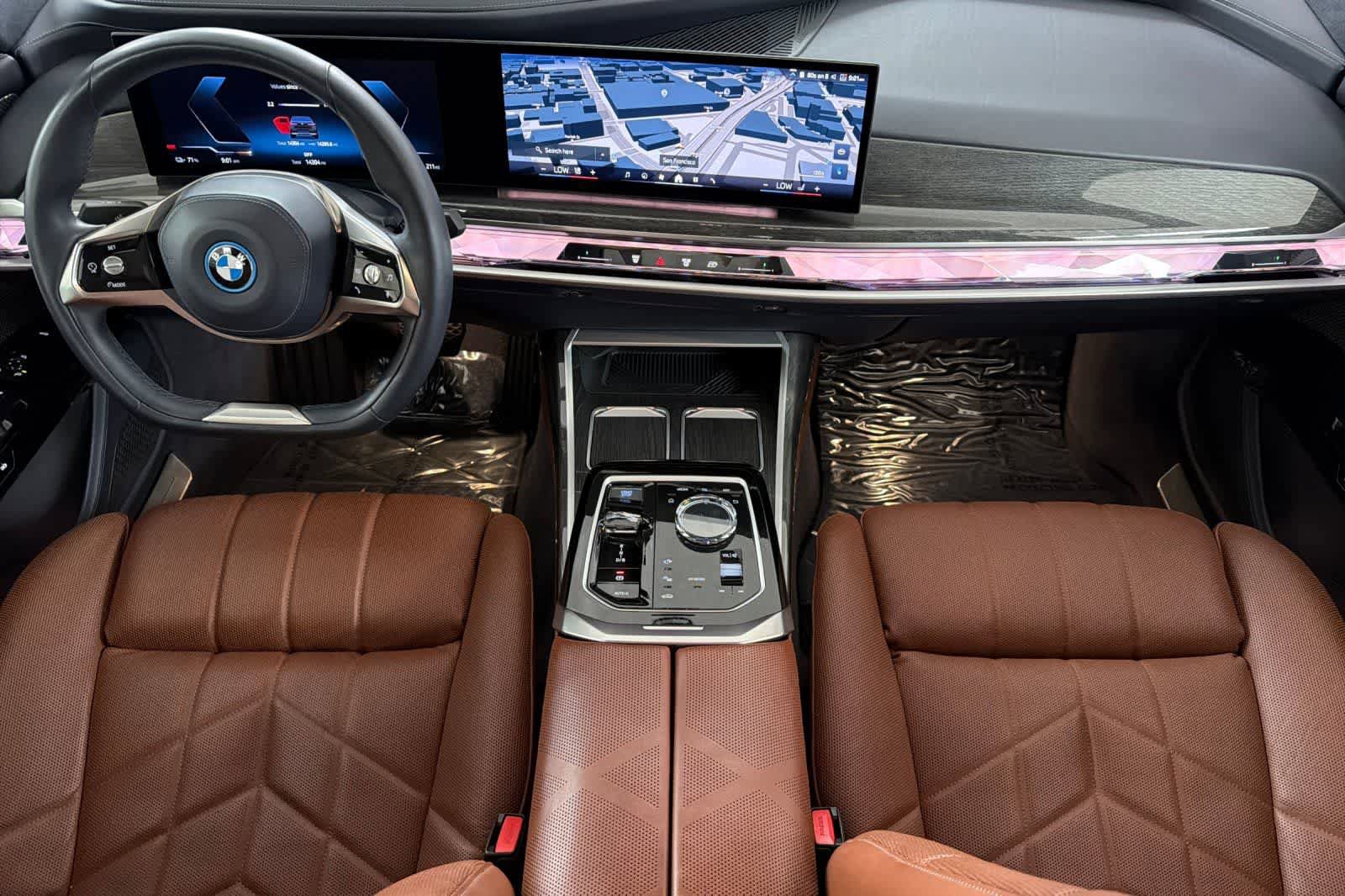 Used 2023 BMW i7 xDrive60 AWD/4WD image 3