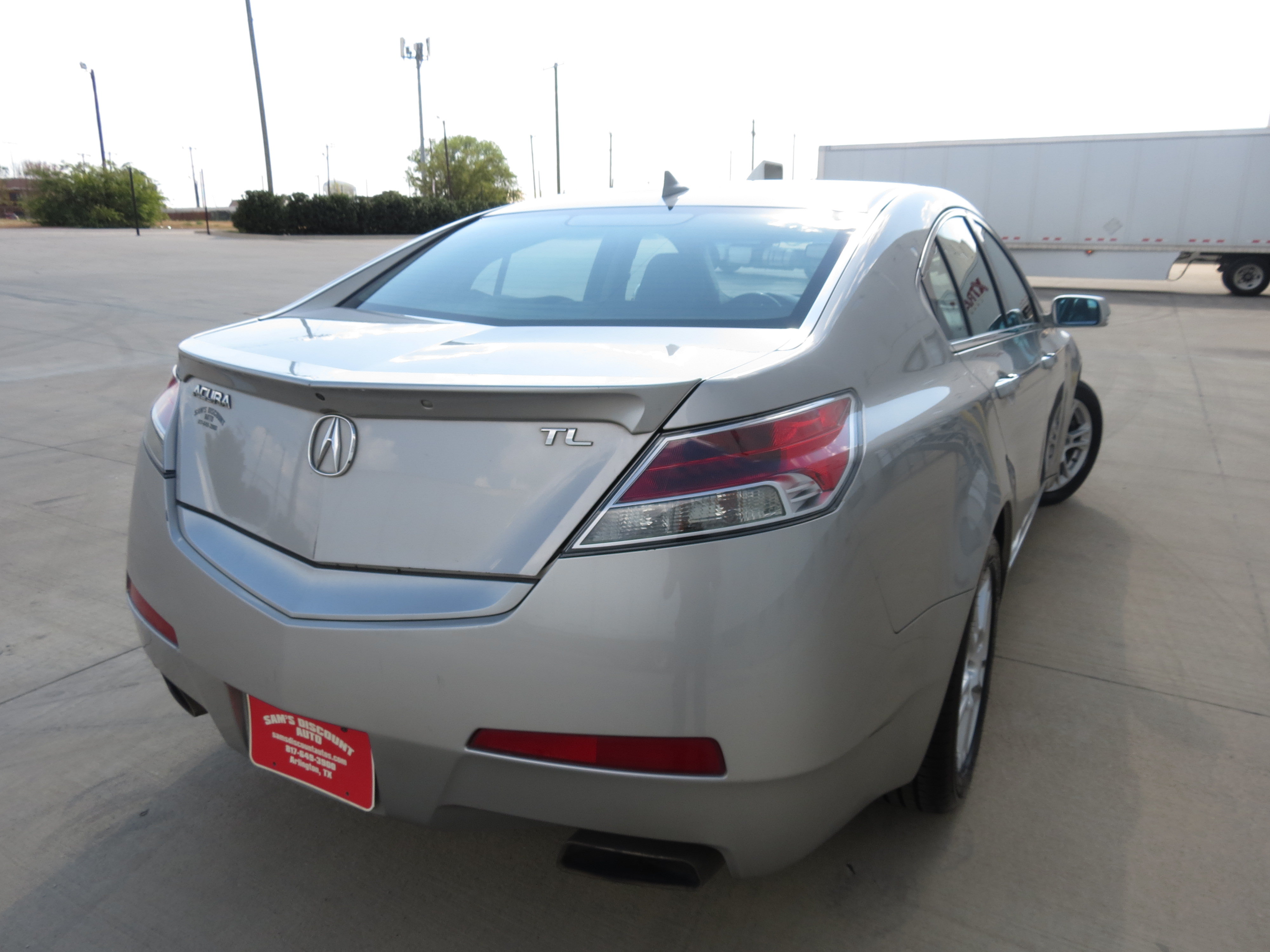 Used 2011 Acura TL w/ Technology Package FWD image 4