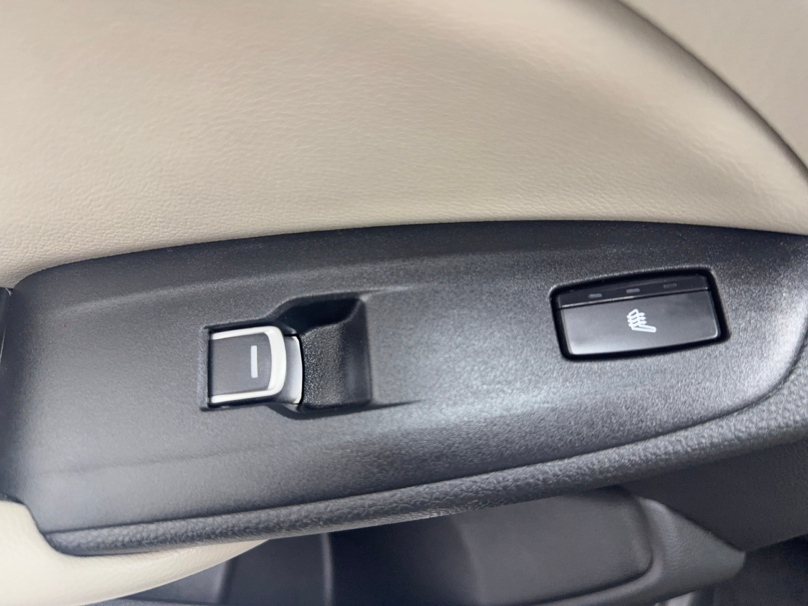 Used 2018 Honda Accord Touring image 42