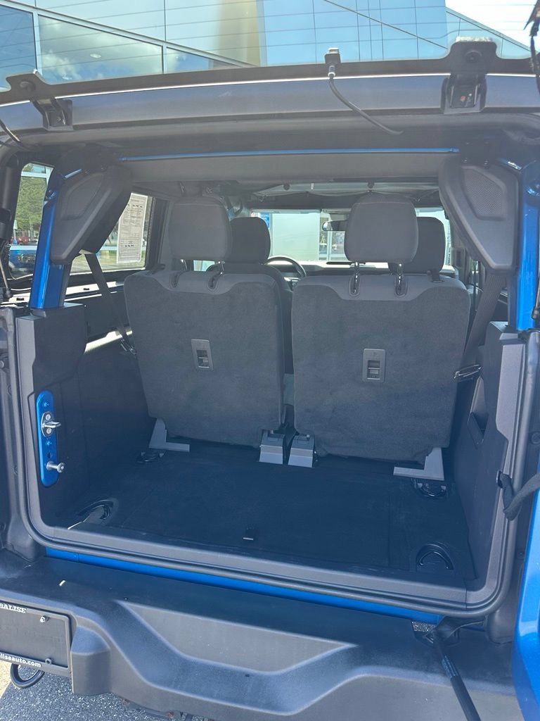 Used 2022 Ford Bronco 2-Door AWD/4WD image 7
