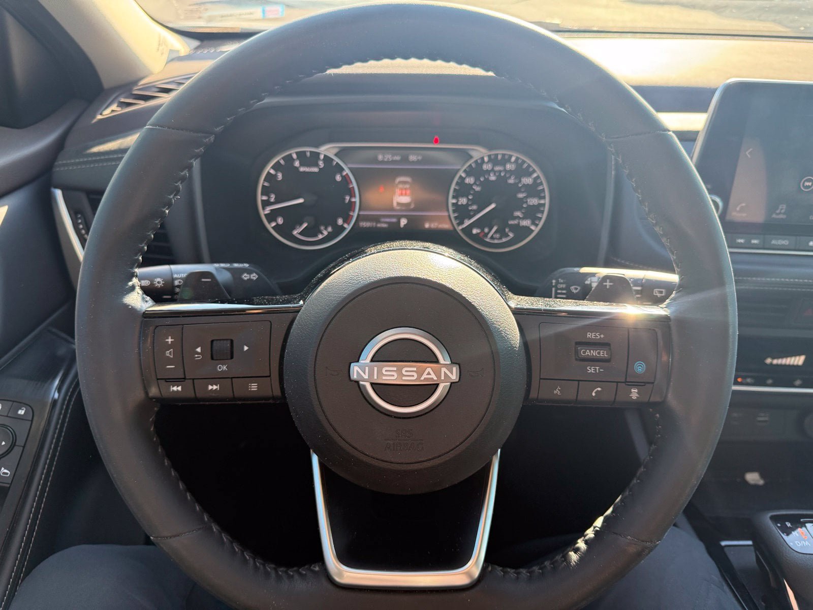 Used 2023 Nissan Rogue SV w/ SV Premium B Package FWD image 17