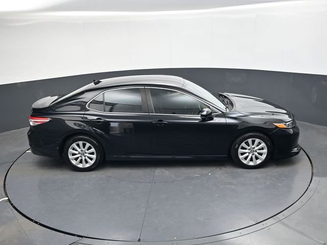Used 2020 Toyota Camry LE image 24