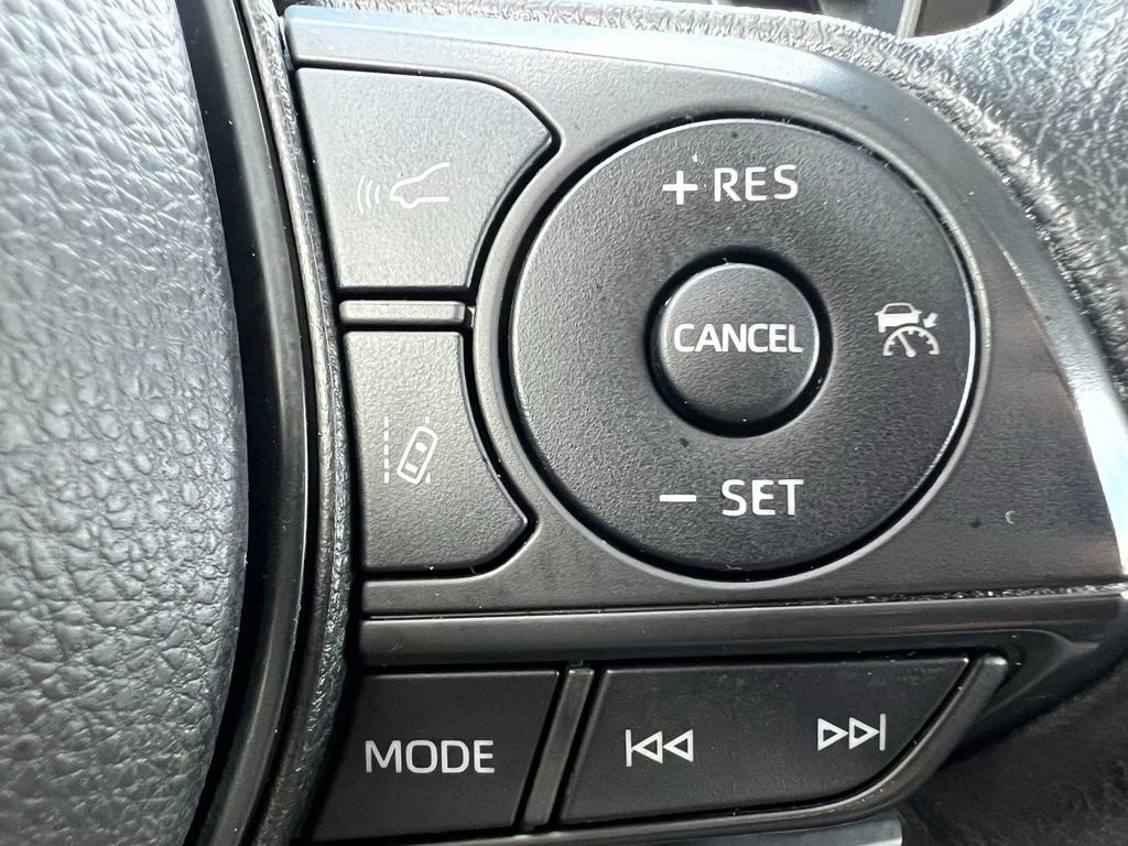 Used 2022 Toyota Corolla LE FWD image 27