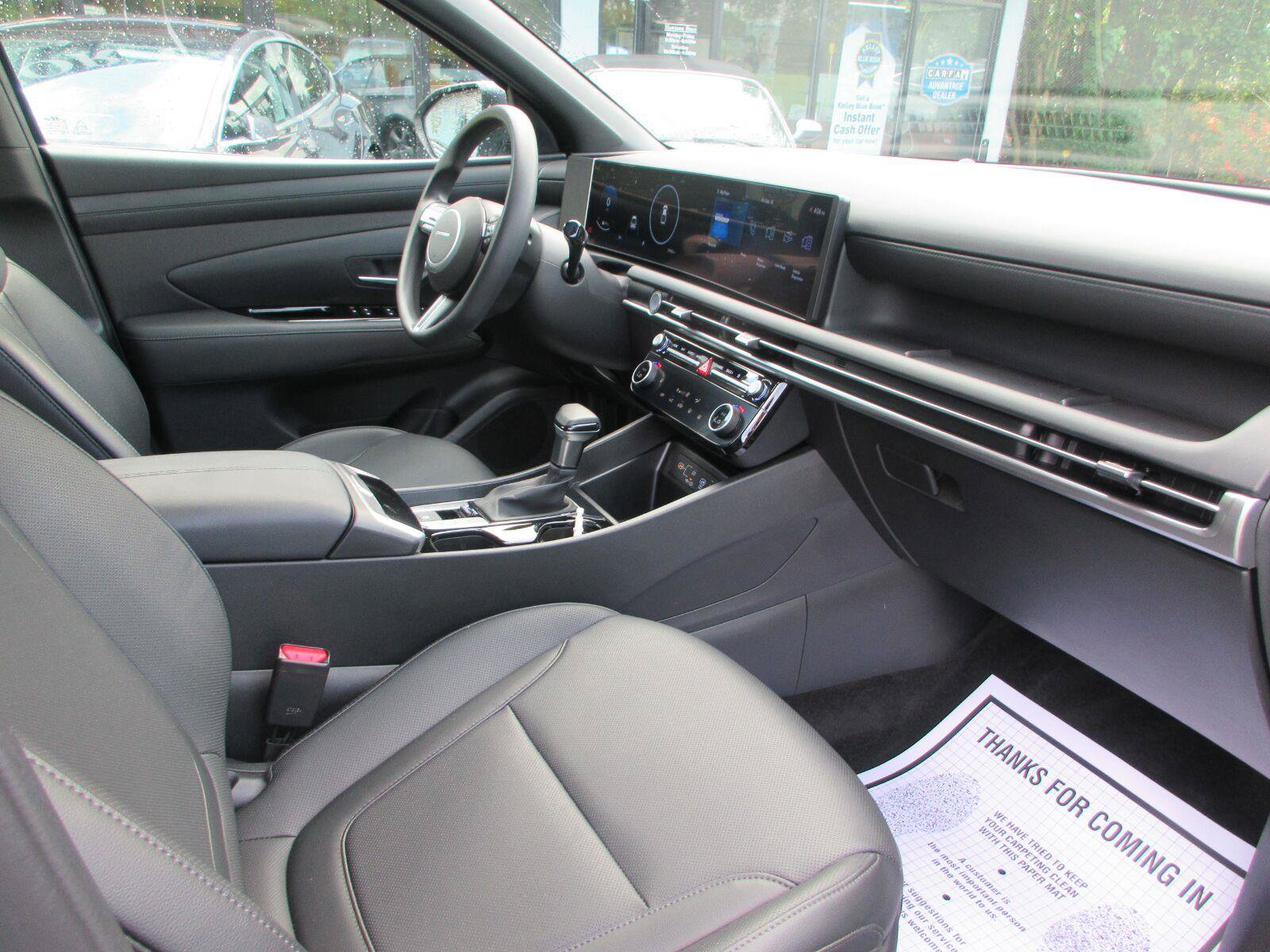 Used 2025 Hyundai Santa Cruz SEL FWD image 14