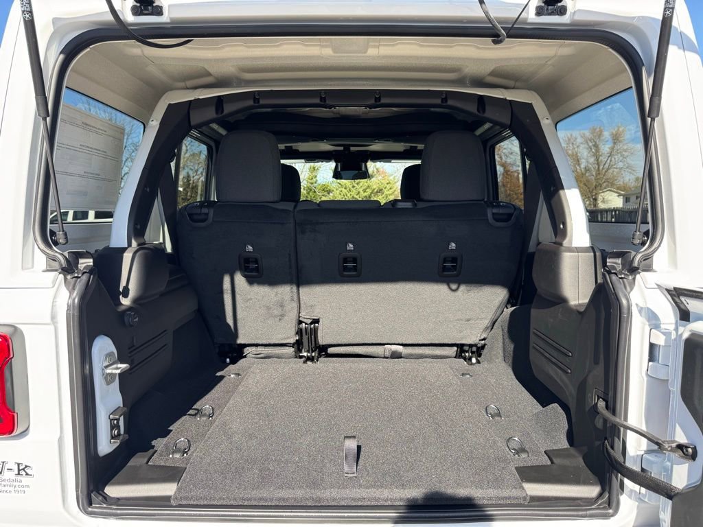 New 2026 Jeep Wrangler Unlimited Rubicon image 31