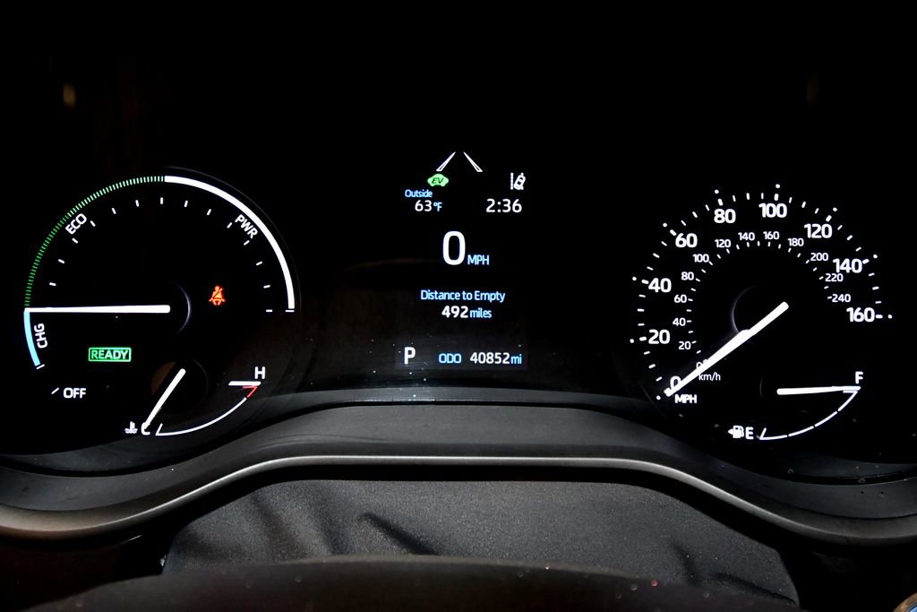 Used 2024 Toyota Sienna LE FWD image 22