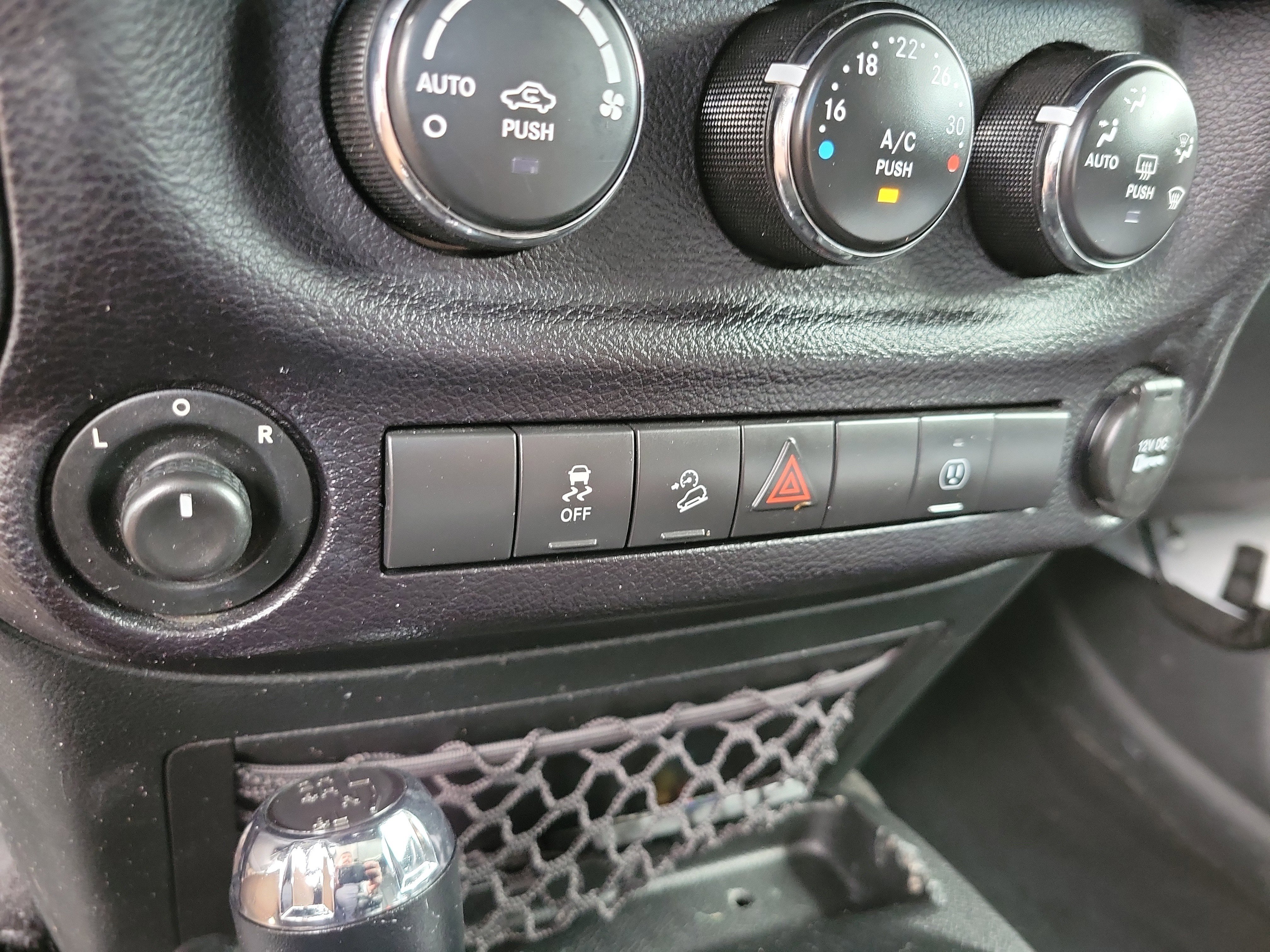 Used 2017 Jeep Wrangler Unlimited Sahara w/ Dual Top Group image 19