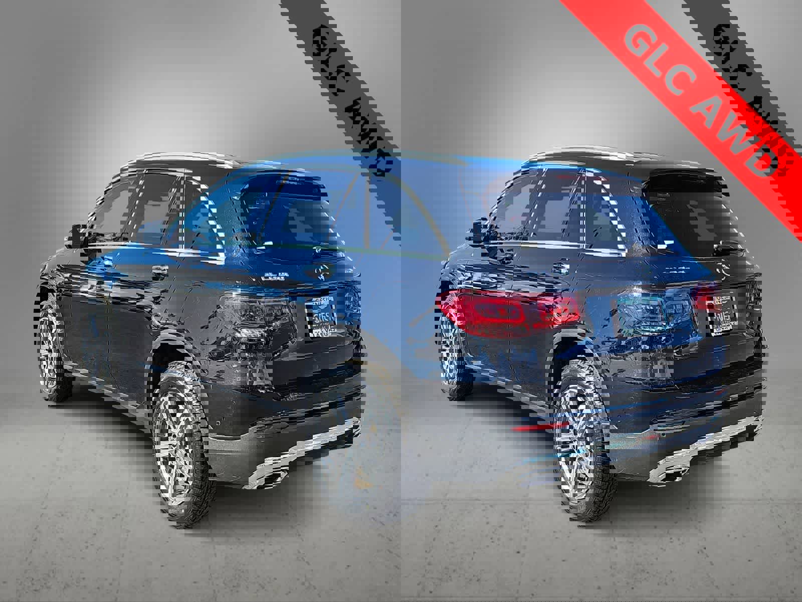 Used 2022 Mercedes-Benz GLC 300 4MATIC w/ Premium Package Lite image 6