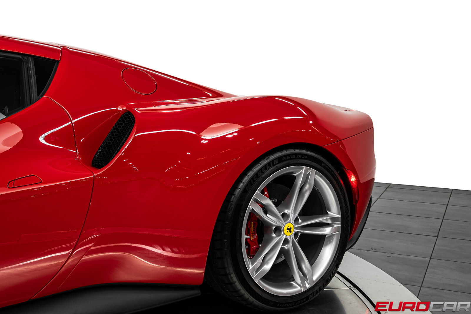 Used 2023 Ferrari 296 GTB RWD image 17