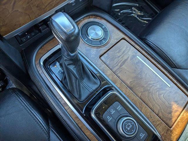 Used 2023 Nissan Armada SL w/ Captain's Chairs Package image 12