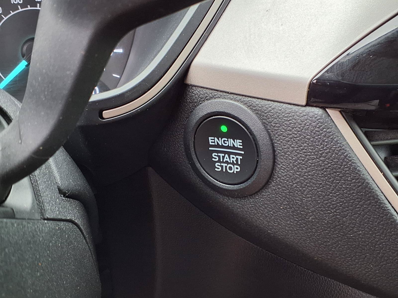 Used 2022 Ford Escape SEL FWD image 18