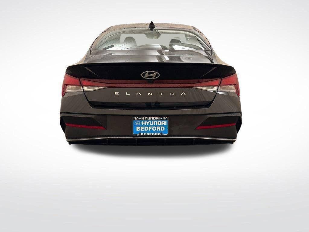 New 2026 Hyundai Elantra Sport FWD image 6