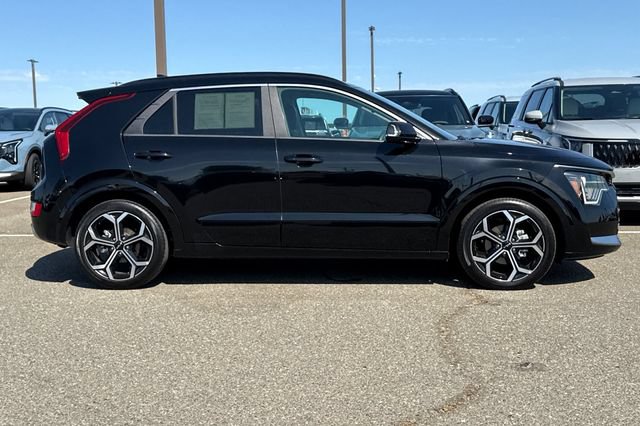 Certified 2025 Kia Niro EX Touring FWD image 3