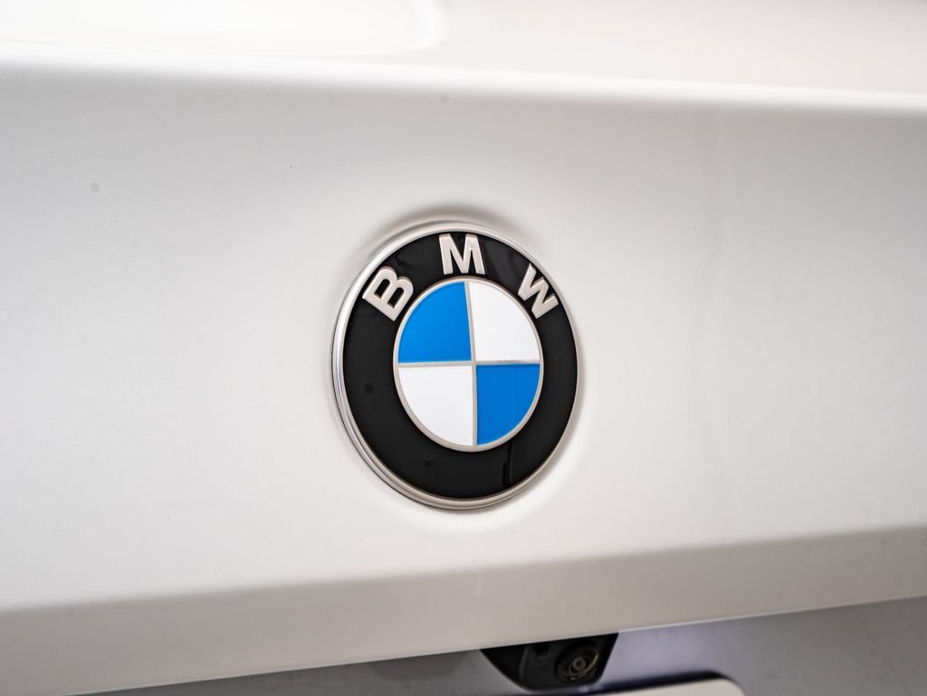 New 2027 BMW 530i xDrive w/ Premium Package AWD/4WD image 17