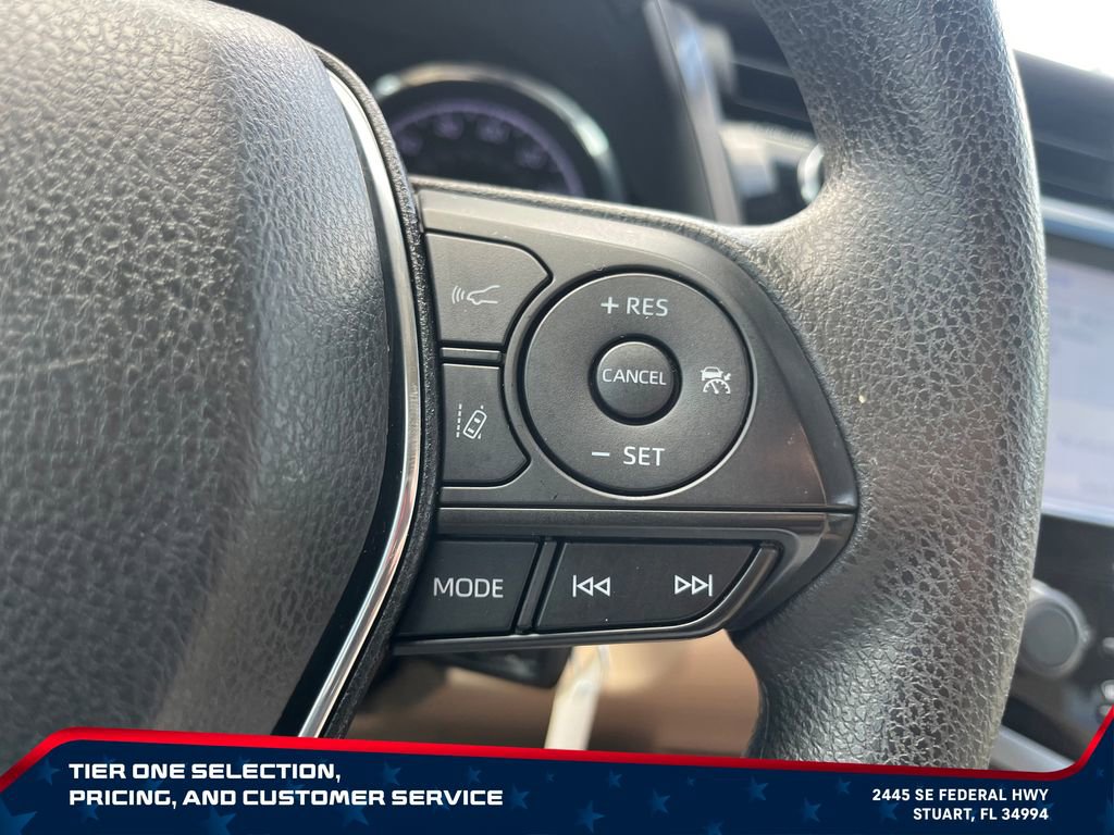 Used 2020 Toyota Camry LE FWD image 19