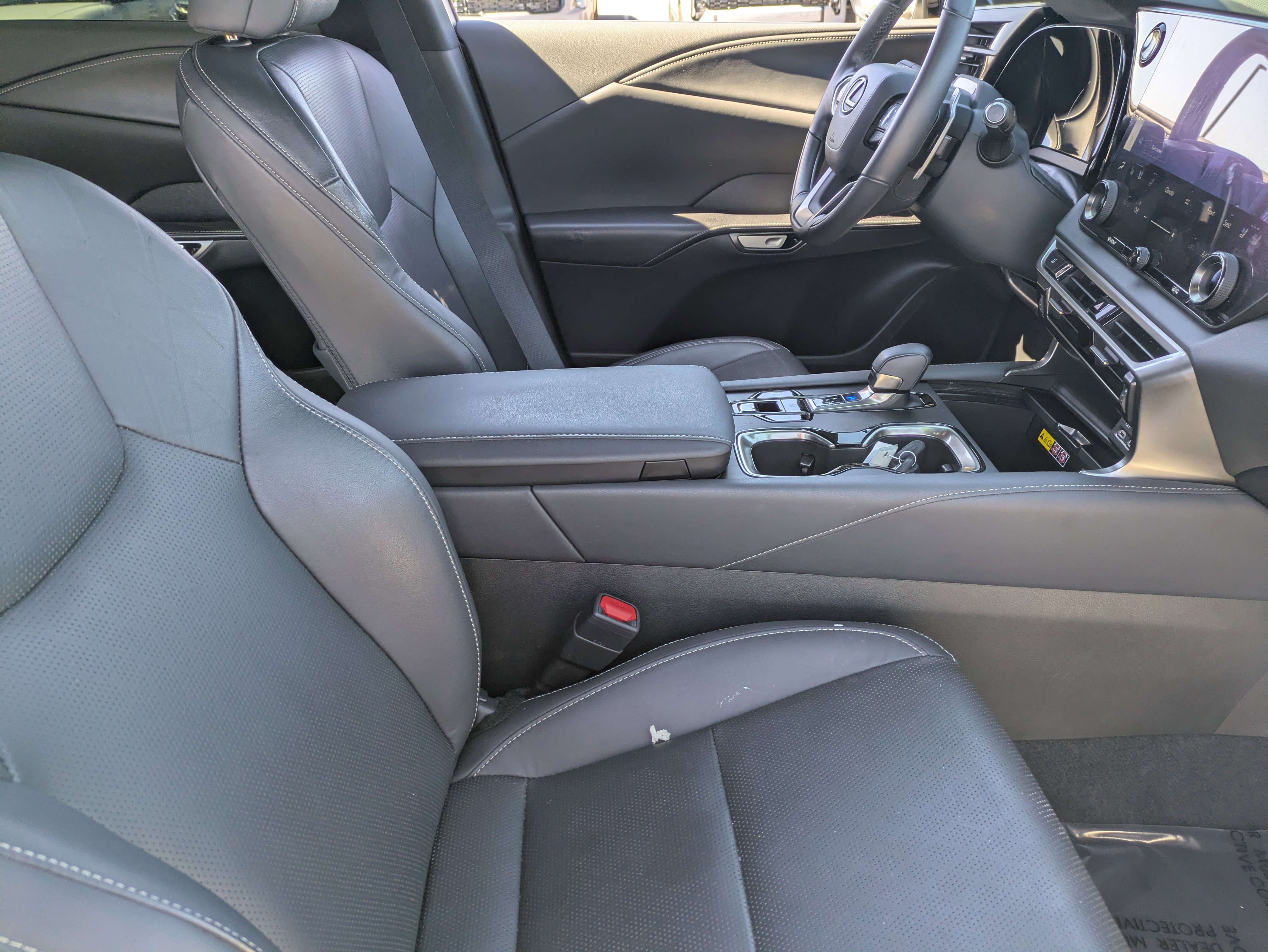 Used 2023 Lexus RX 350 Premium Plus w/ Cold Area Package image 12