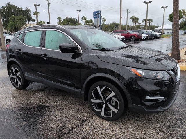 Used 2022 Nissan Rogue Sport SL AWD/4WD image 2