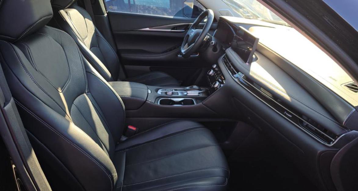 Certified 2023 INFINITI QX60 Luxe w/ Cargo Package image 10