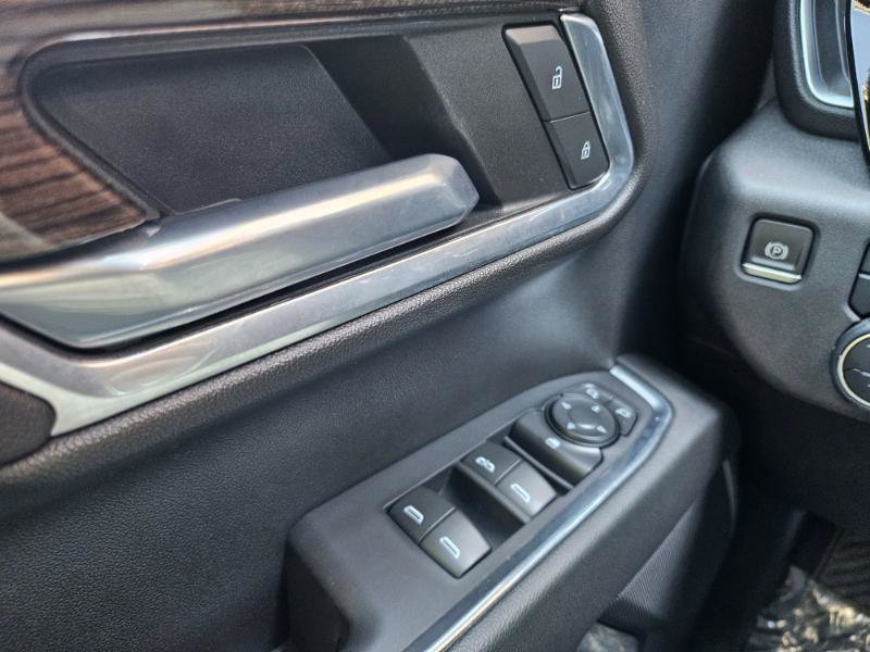 Used 2022 Chevrolet Silverado 1500 RST AWD/4WD image 40