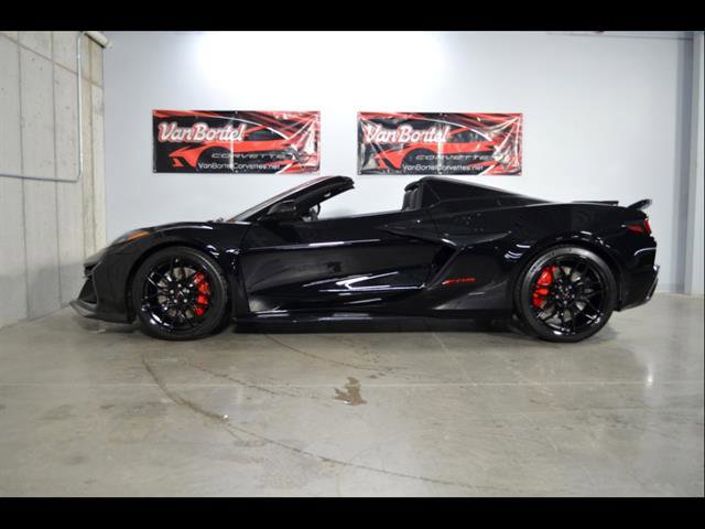 Used 2023 Chevrolet Corvette Z06 w/ Battery Protection Package image 28