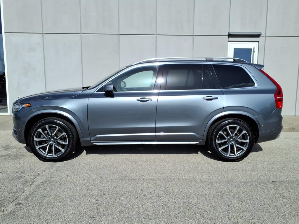 Used 2018 Volvo XC90 T6 Momentum w/ Convenience Package AWD/4WD image 3