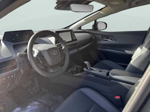 Used 2025 Toyota Prius image 16