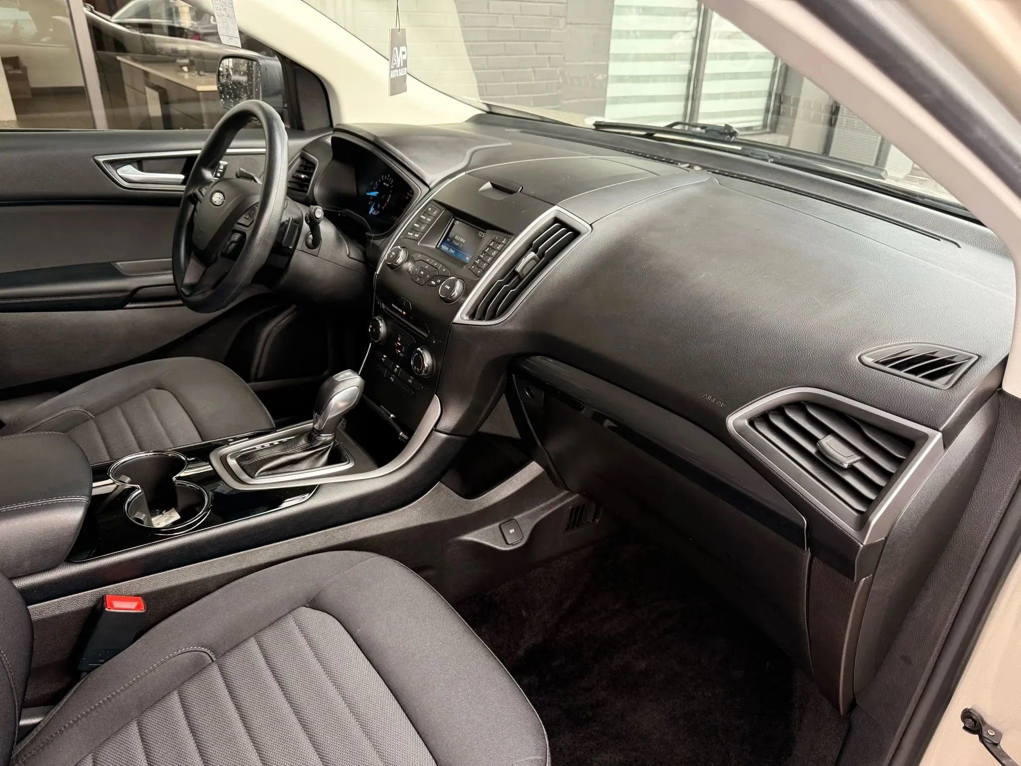 Used 2017 Ford Edge SE AWD/4WD image 26