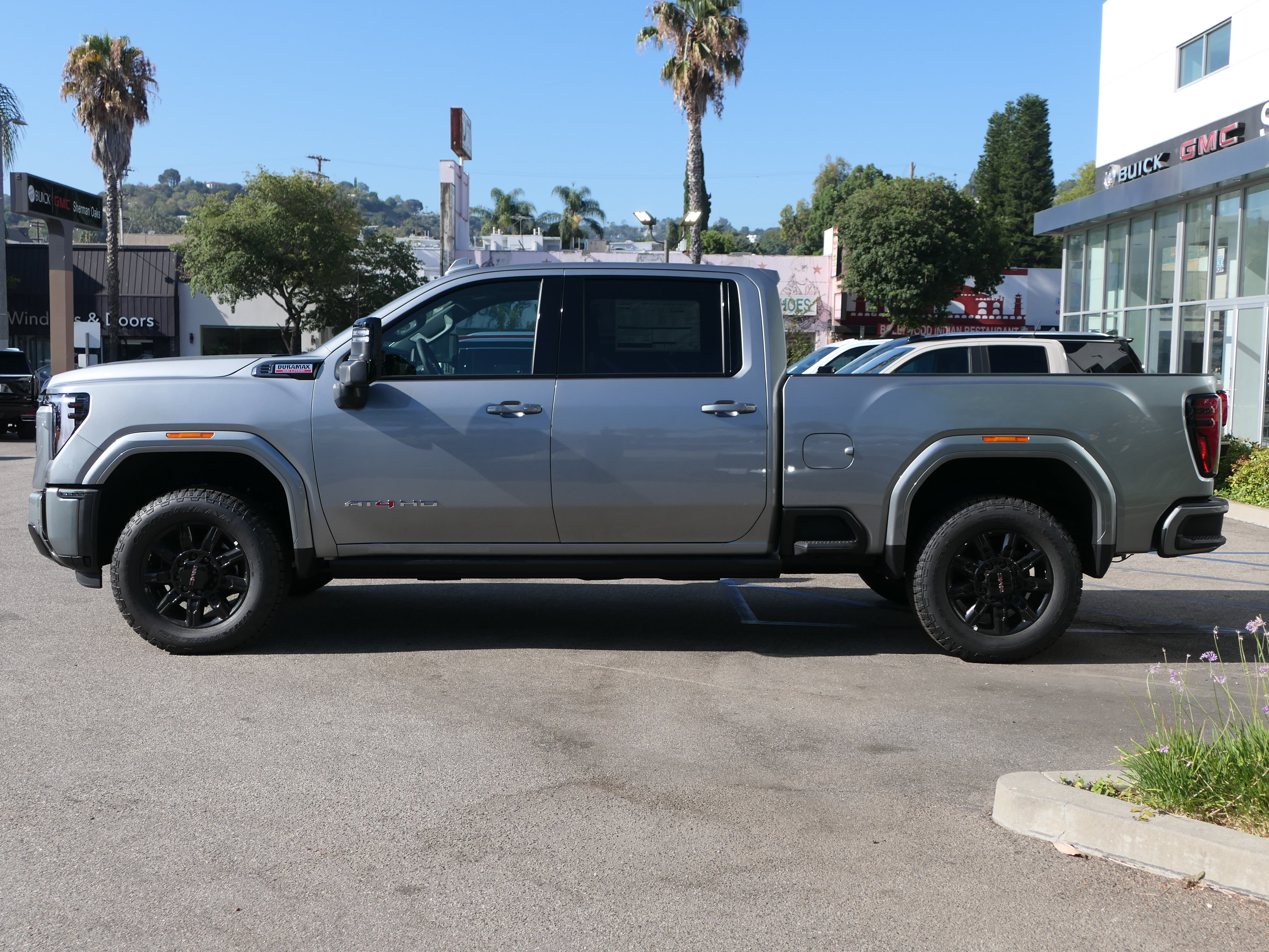 New 2026 GMC Sierra 2500 AT4 w/ AT4 Premium Plus Package AWD/4WD image 2