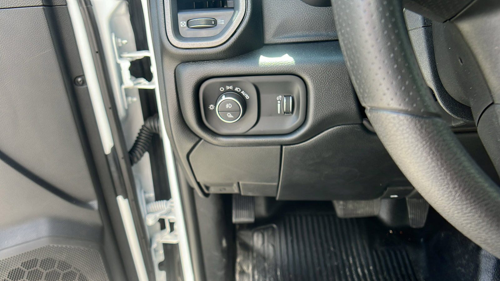 New 2025 RAM 5500 Tradesman image 18