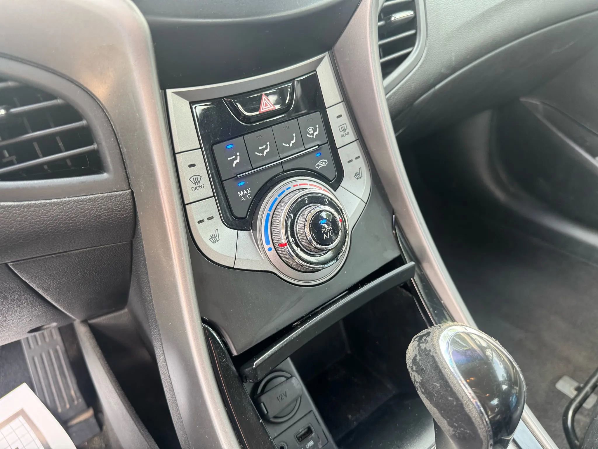 Used 2013 Hyundai Elantra Limited image 20