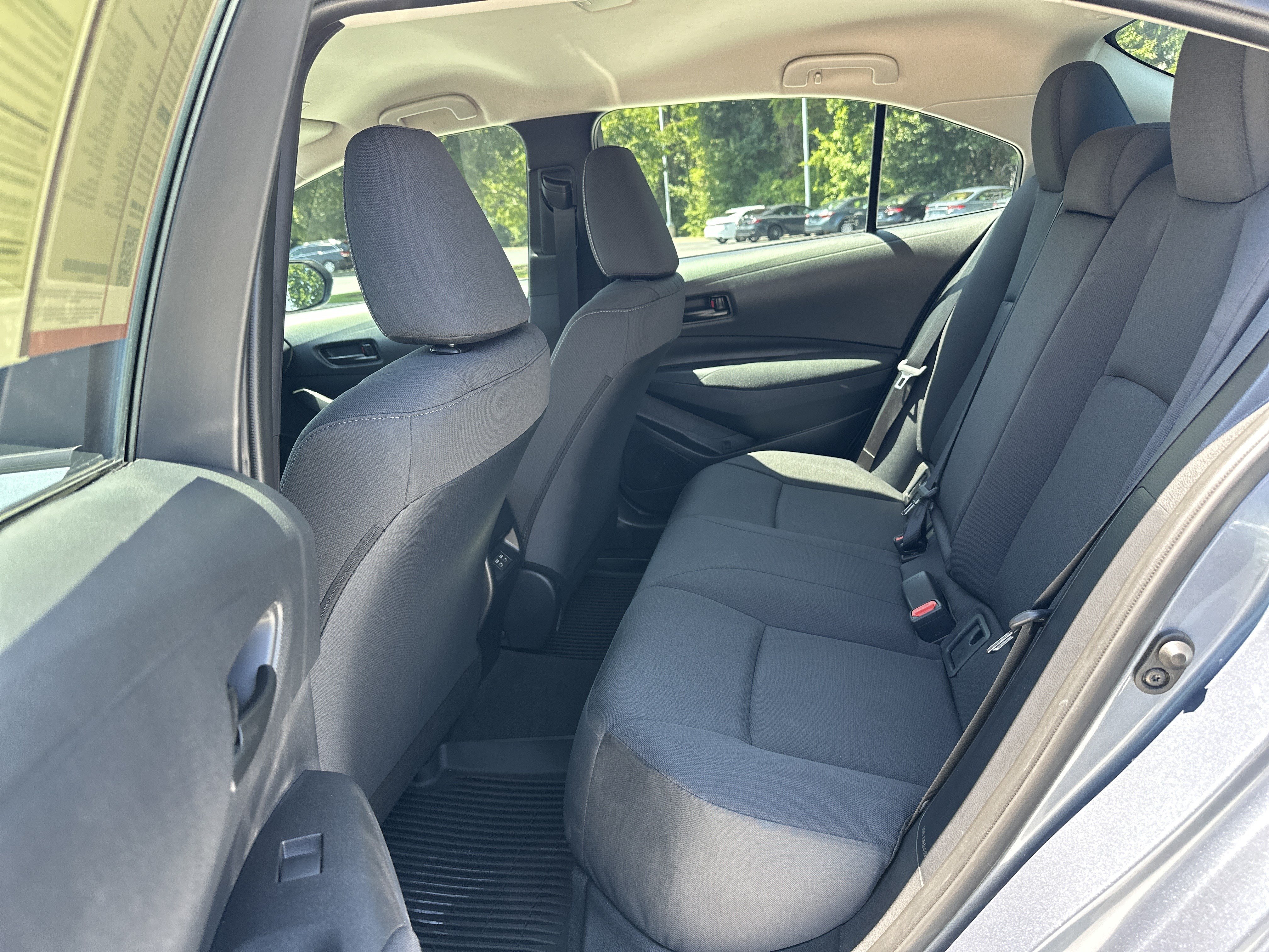 Certified 2025 Toyota Corolla LE FWD image 31