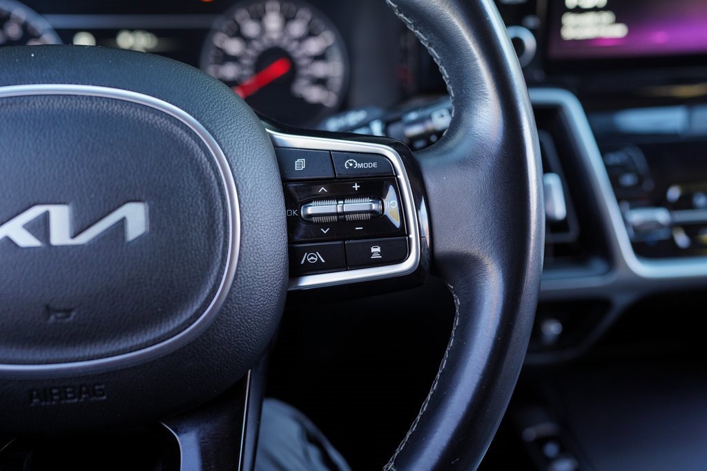 Used 2023 Kia Sorento EX image 25