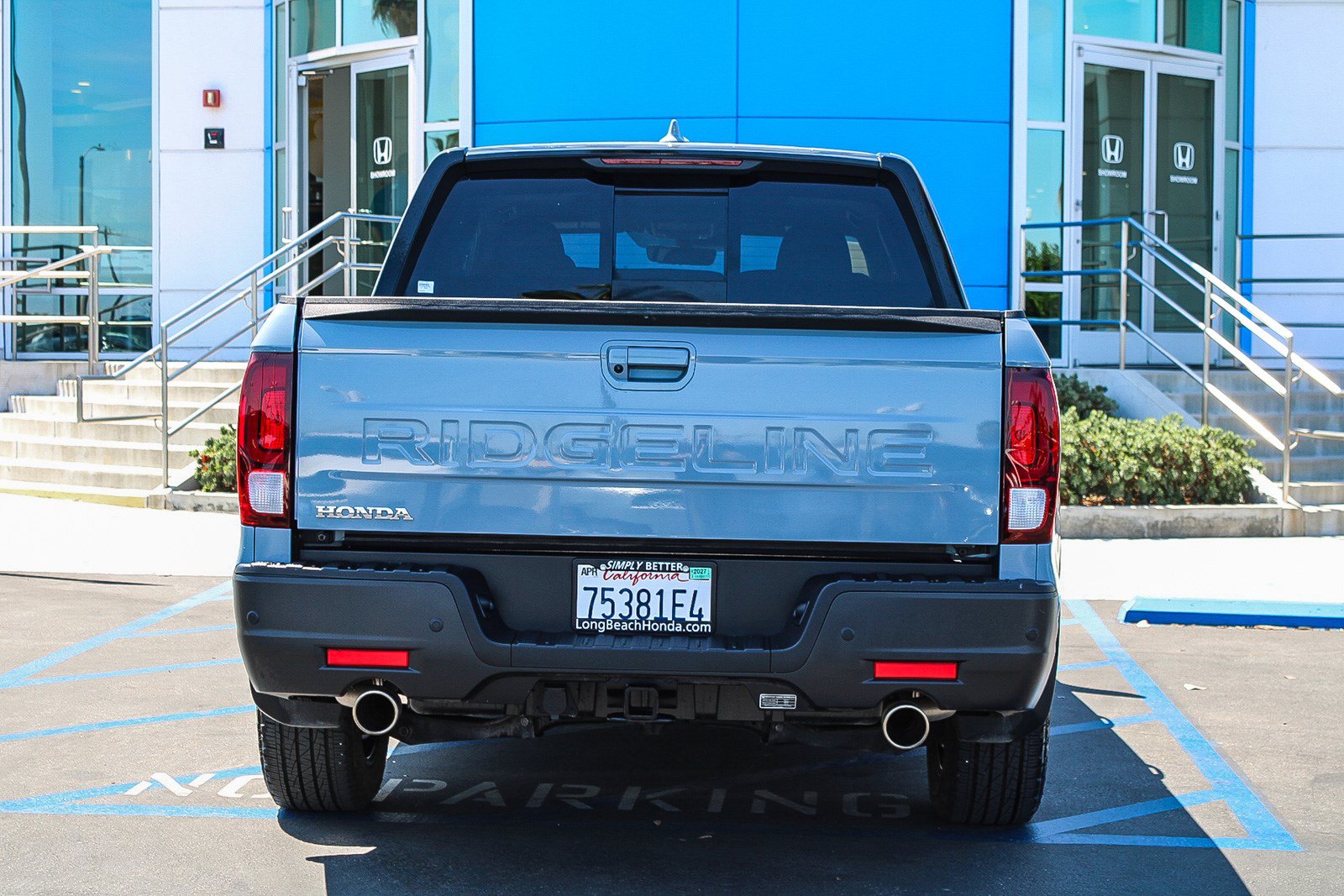 Certified 2025 Honda Ridgeline Black Edition image 8