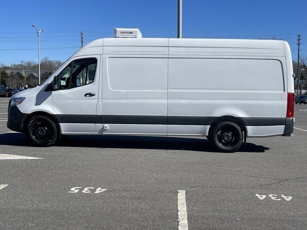 New 2025 Mercedes-Benz Sprinter 2500 image 3