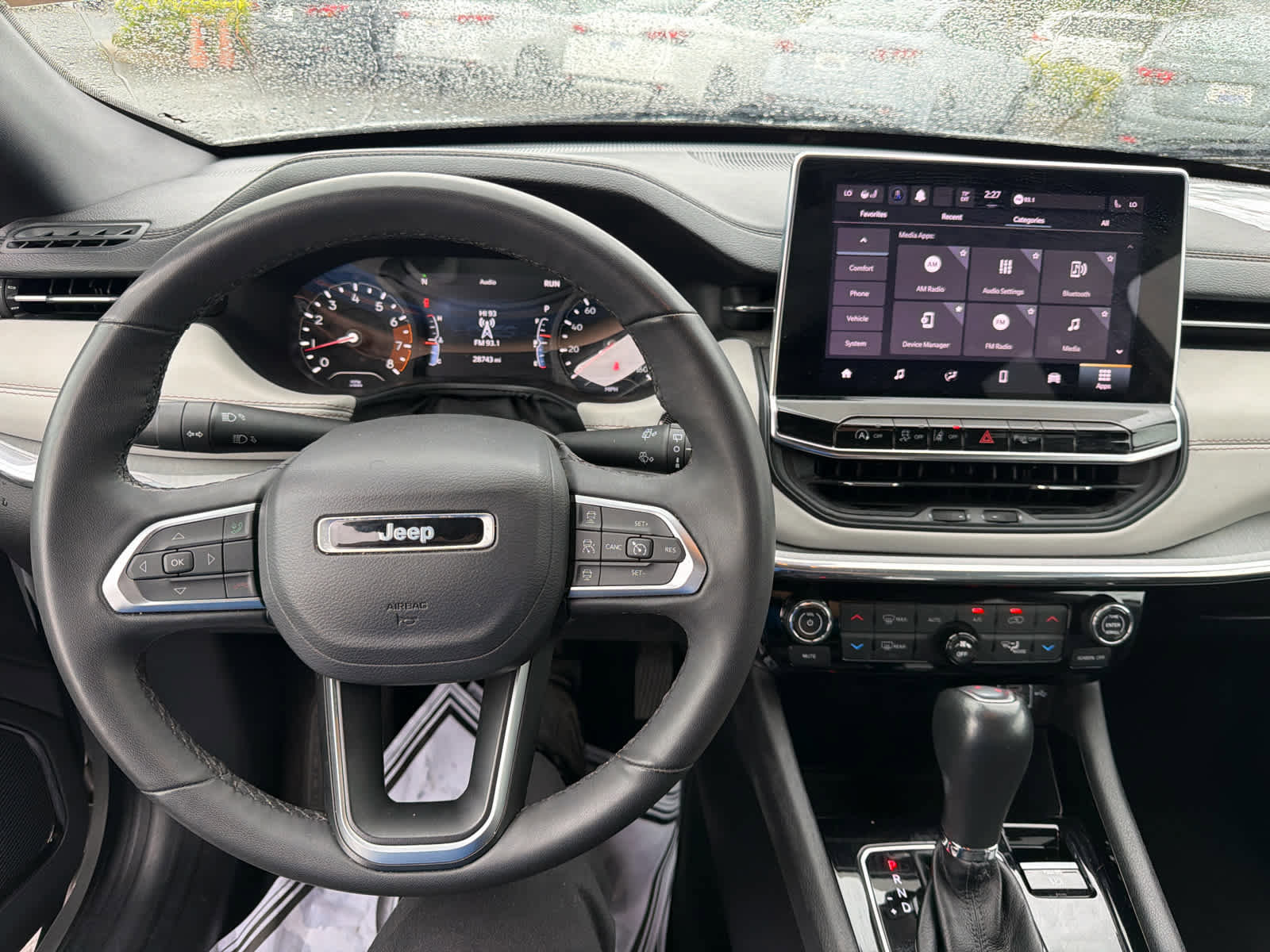 Used 2024 Jeep Compass Limited image 8