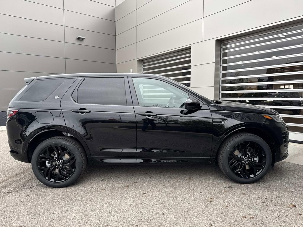 New 2026 Land Rover Discovery Sport Landmark AWD/4WD image 8