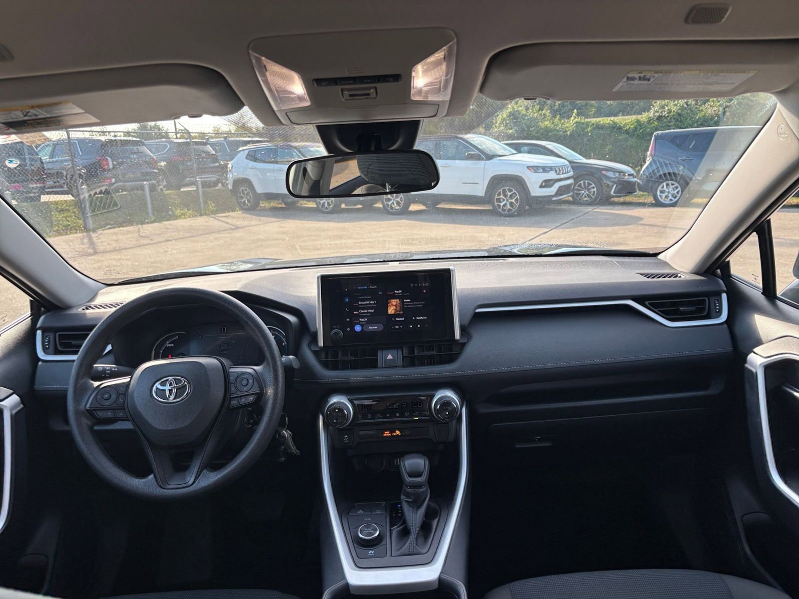 Used 2025 Toyota RAV4 LE image 32