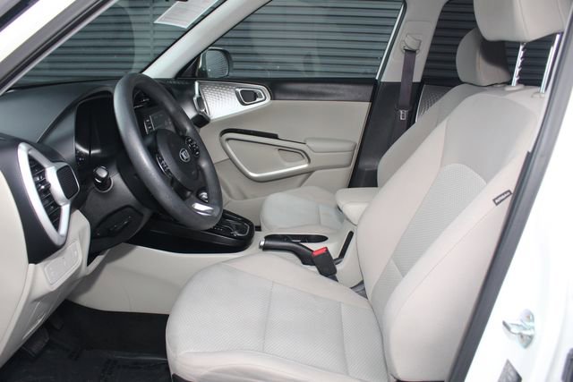 Used 2020 Kia Soul LX image 5