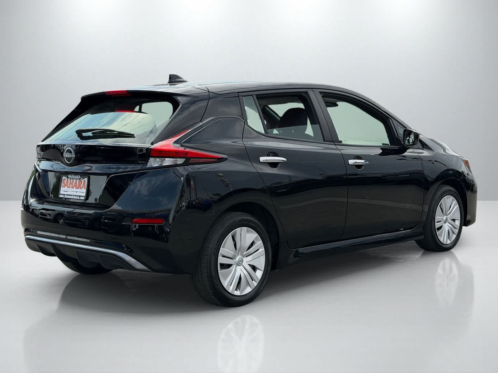 Used 2025 Nissan Leaf S FWD image 7