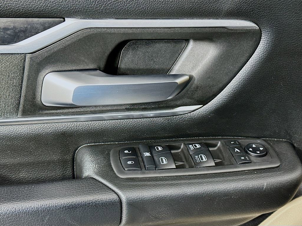 Used 2021 RAM 1500 Big Horn AWD/4WD image 17