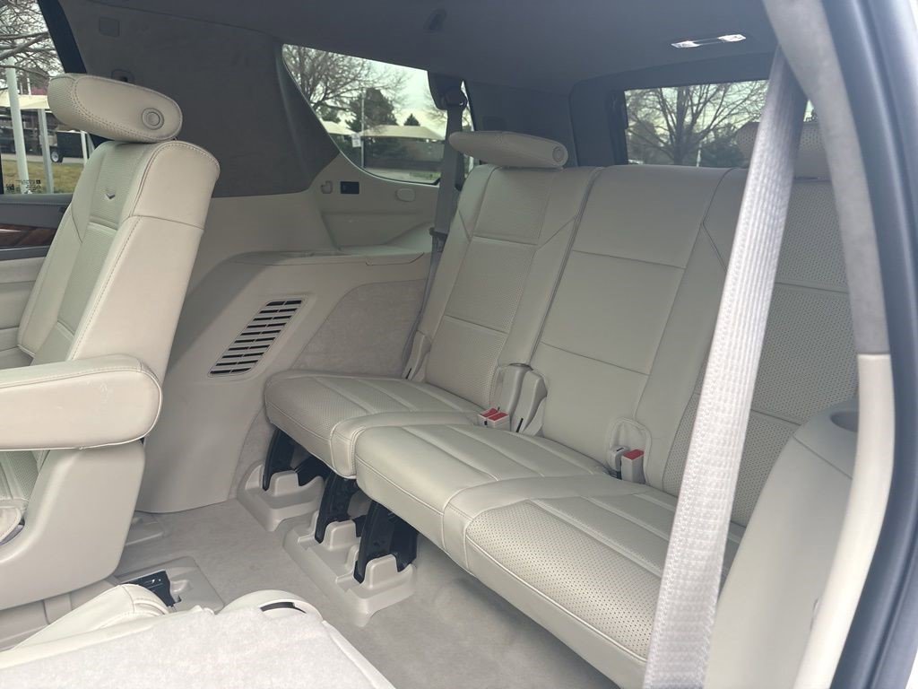 Certified 2024 Cadillac Escalade Sport Platinum w/ LPO, ONYX Package image 17