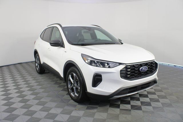 Used 2025 Ford Escape ST-Line w/ Tech Pack #1 image 24