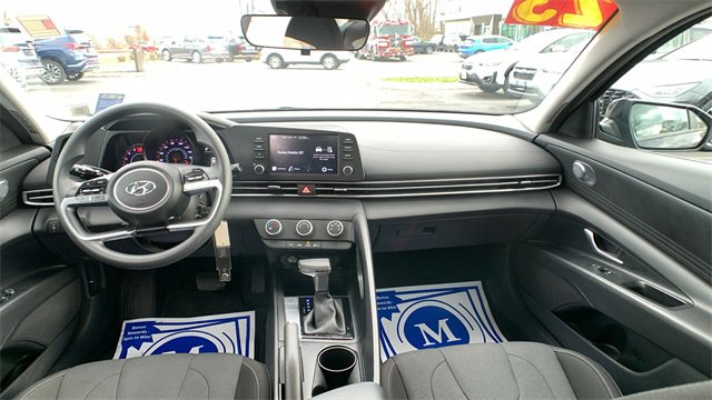 Used 2023 Hyundai Elantra SE image 20