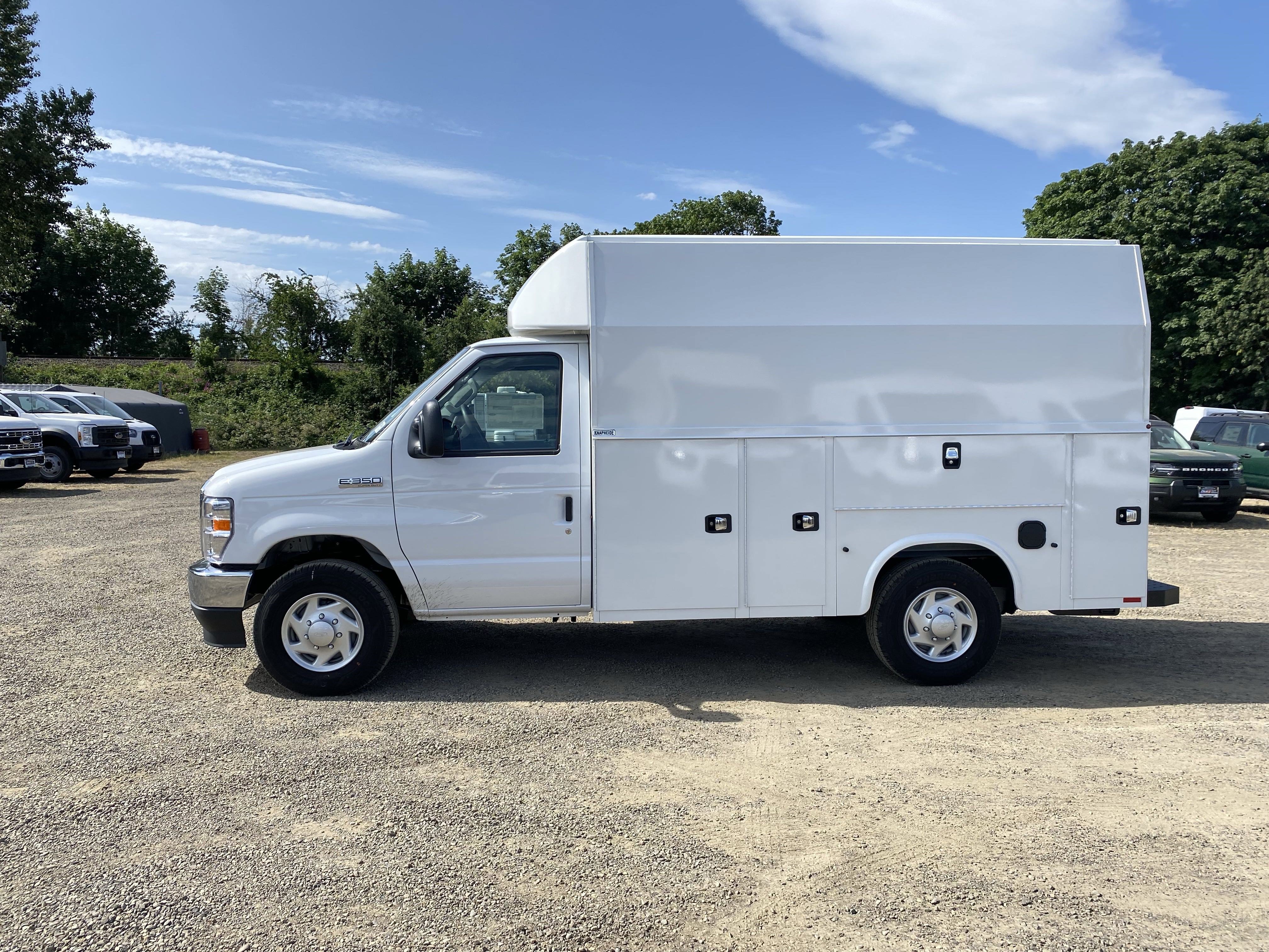 New 2026 Ford E-350 and Econoline 350 Super Duty w/ Power Equipment Group image 2