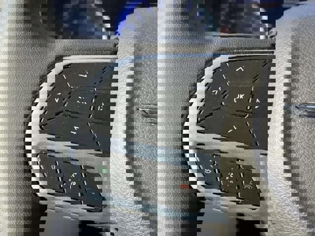 Used 2023 Chrysler Pacifica Touring-L image 21