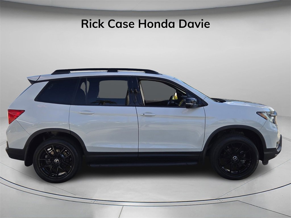 Certified 2023 Honda Passport Elite image 3
