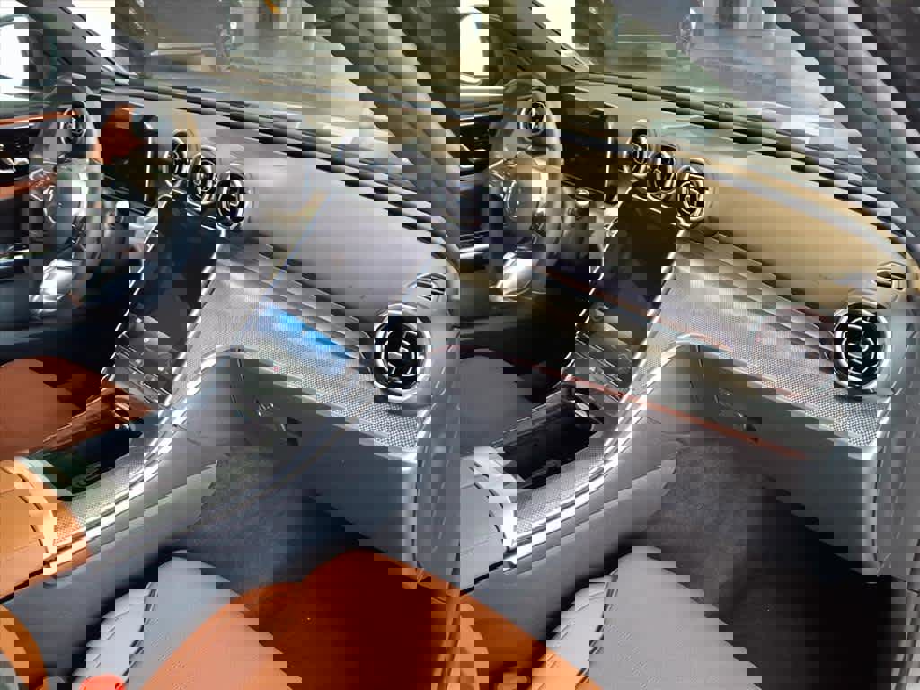 Used 2023 Mercedes-Benz C 300 4MATIC Sedan image 23