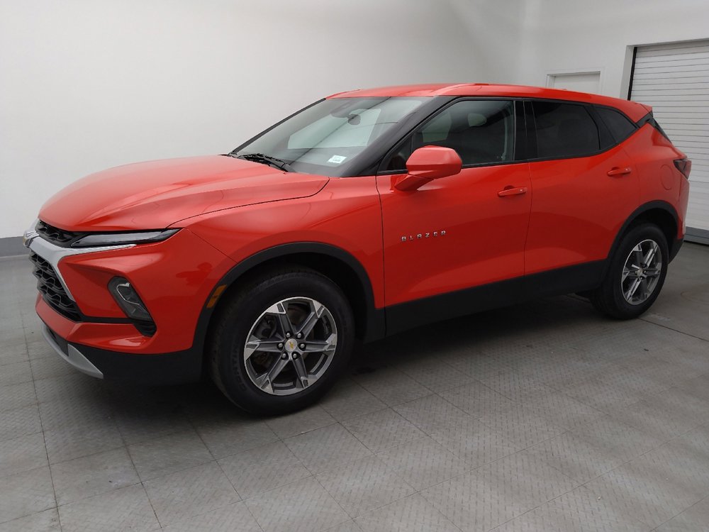 Used 2023 Chevrolet Blazer LT w/ Driver Confidence Package image 2
