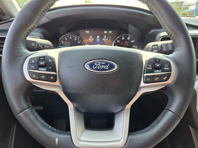 Used 2022 Ford Explorer XLT w/ Equipment Group 202A image 30