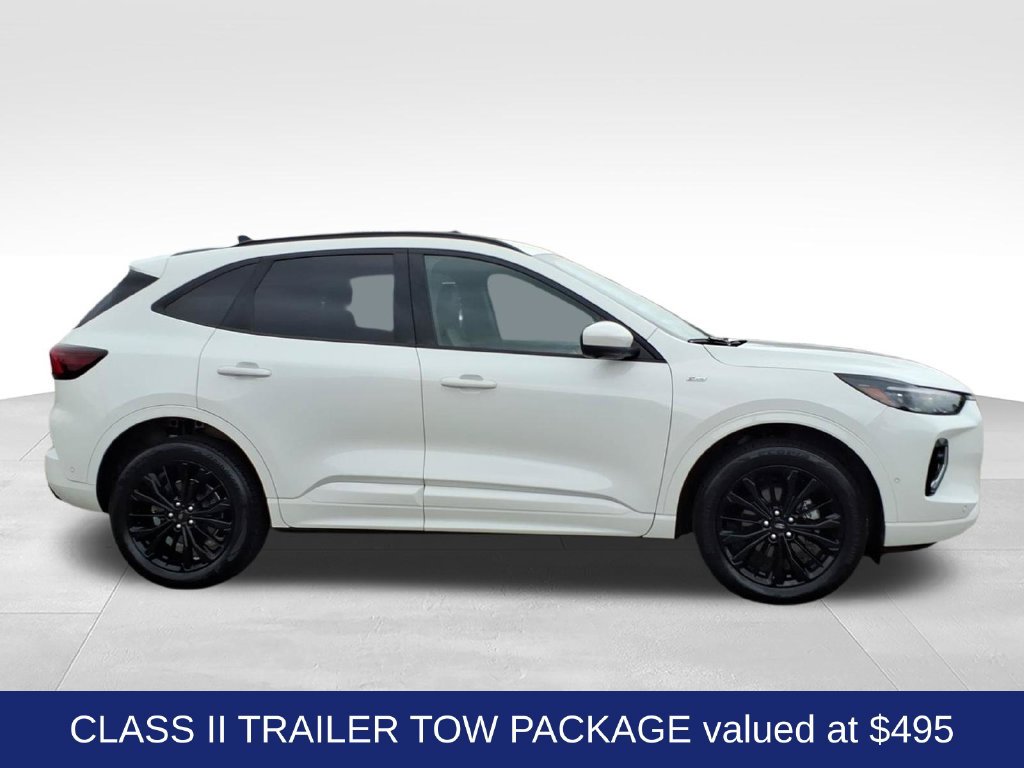 Used 2023 Ford Escape ST-Line Elite w/ Premium Technology Package AWD/4WD image 4